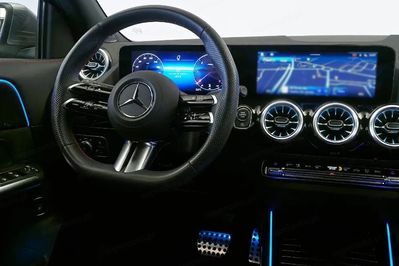 Mercedes GLA 200 d 4-Matic AMG Line 8G-DCT