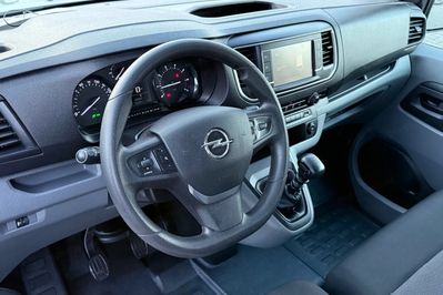 Opel Vivaro Kombi Compact 2.7T Enjoy