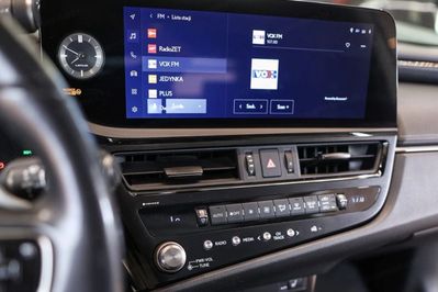 Lexus ES 300h Business Edition