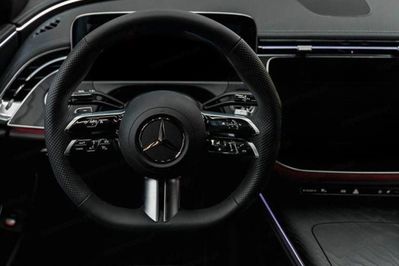 Mercedes Klasa E 300 de  4-Matic AMG