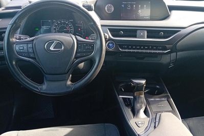 Lexus UX 250h