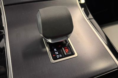 Land Rover Range Rover Velar D200 Dynamic SE