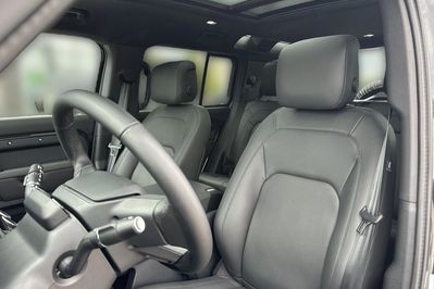 Land Rover Defender 110 3.0 D250 mHEV X-Dynamic HSE