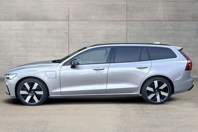 Volvo V60 T6 AWD Plug-In Hybrid Plus Dark