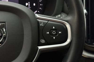 Volvo XC60 B4 D AWD Momentum Pro