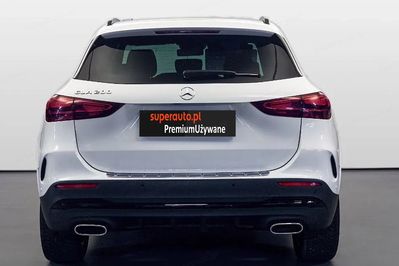 Mercedes GLA 200 AMG Line 7G-DCT