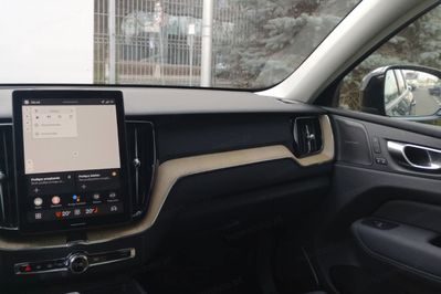 Volvo XC60 B5 B AWD Plus Dark