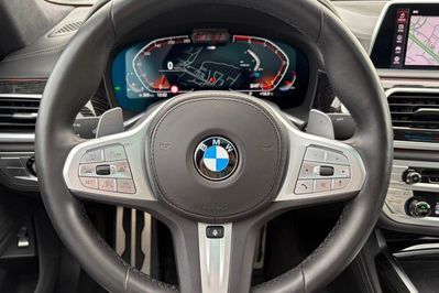 BMW Seria 7 750i xDrive M Sport