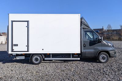 Iveco Daily 35S18 Kontener 8EP + Winda