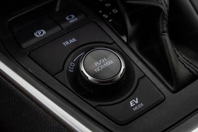 Toyota RAV4 2.5 Hybrid Black Edition By Jbl 4X4