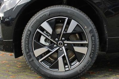 Volvo XC60 B5 AWD Plus Dark