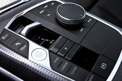 BMW Seria 3 318i M Sport aut