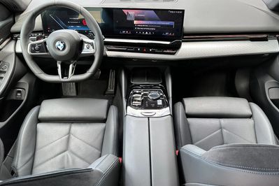 BMW Seria 5 Touring 520d xDrive M Sport