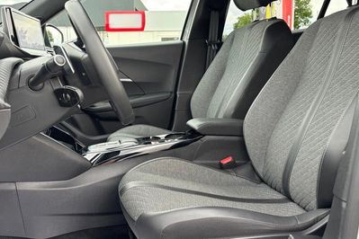 Peugeot 2008 1.2 Puretech Allure S&S EAT8