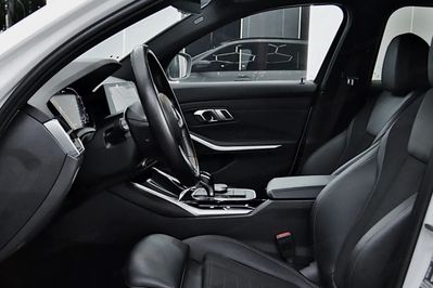 BMW Seria 3 320e PHEV xDrive M Sport aut