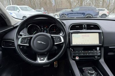 Jaguar F-Pace i4D AWD R-Sport