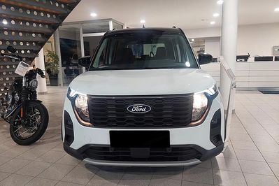 Ford Tourneo Courier Active A7