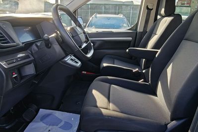 Peugeot Traveller Kombi L2H1