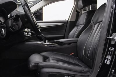 BMW Seria 5 Touring 520d Luxury Line