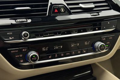 BMW Seria 5 530i xDrive M Sport sport