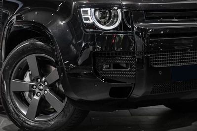 Land Rover Defender 110 D250 X-Dynamic HSE