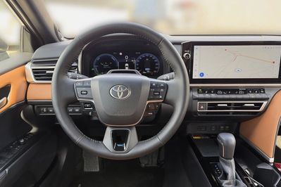 Toyota Camry 2.5 Hybrid