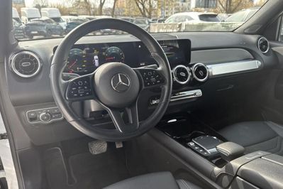 Mercedes GLB 200