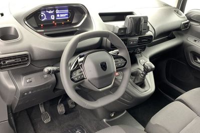 Peugeot Partner Van Long L2H1