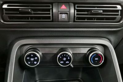 Citroen C3 Plus 1.2 mHEV