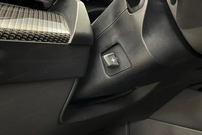 BMW Seria 5 520i mHEV M Sport aut