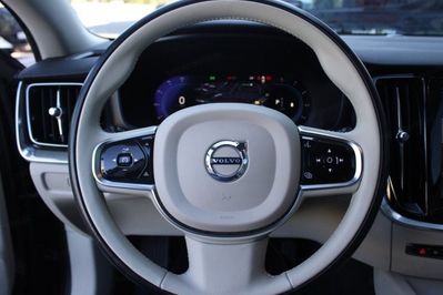 Volvo V60 B4 Plus Dark aut
