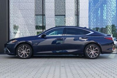 Lexus ES 300h Business Edition