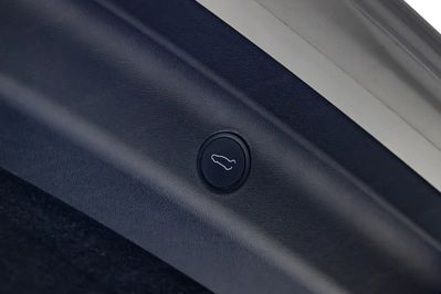 Tesla Model Y Long Range  Dual Motor AWD