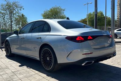 Mercedes Klasa E 300 de 4-Matic AMG