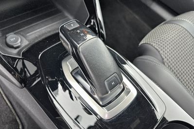 Peugeot 2008 GT 1.2 PureTech EAT8