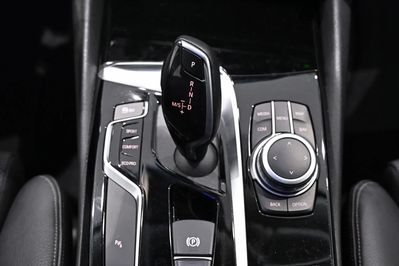 BMW Seria 5 520i Sport Line
