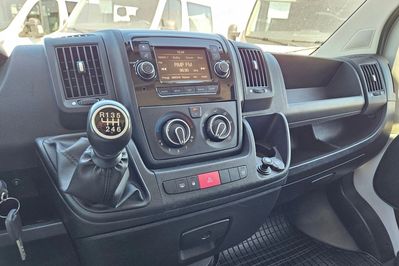 Peugeot Boxer BlueHDi L3H2
