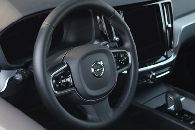 Volvo V60 B4 B Plus Dark