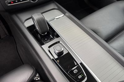 Volvo XC60 B4 B Plus Dark