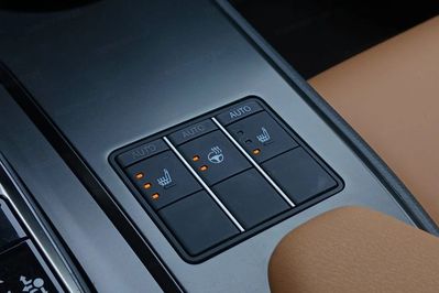 Lexus UX 300h F Sport Design