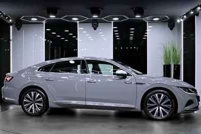 Volkswagen Arteon 2.0 TSI Elegance DSG