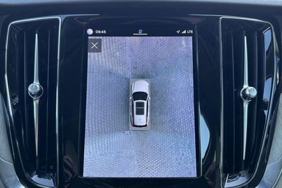 Volvo V60 B4 B Plus Dark aut