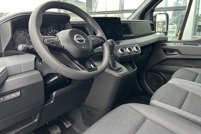 Nissan Interstar L3H2 Business Plus