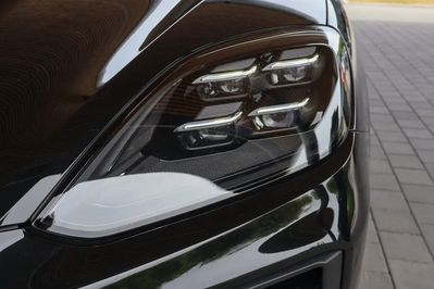 Porsche Cayenne Coupe E-Hybrid Black Edition