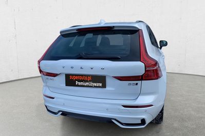 Volvo XC60 B5 B AWD Plus Dark aut