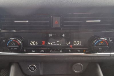 Nissan Qashqai 1.3 DIG-T N-Connecta Xtronic