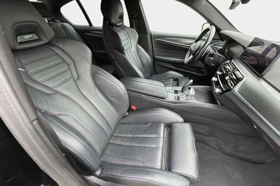 BMW Seria 5 M550i xDrive