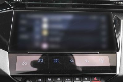 Peugeot 408 Business S&S e-DCS6 1.2 PureTech mHEV
