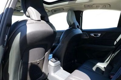 Volvo S60 T8 Recharge AWD Ultimate Dark