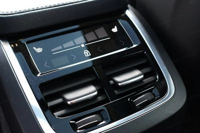 Volvo XC90 T8 AWD Plug-In Hybrid Ultimate Dark 7os aut